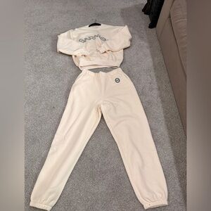 “Garnier” Women's Cream Sweatsuit